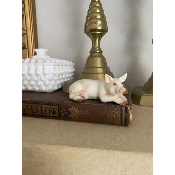 Vintage Hagen Renaker Pig Figure Porcelain Lying Pig Figurine - Picture 1 of 5